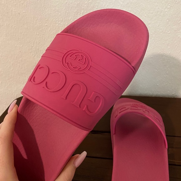 gucci slides hot pink